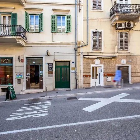 Appartement In *
